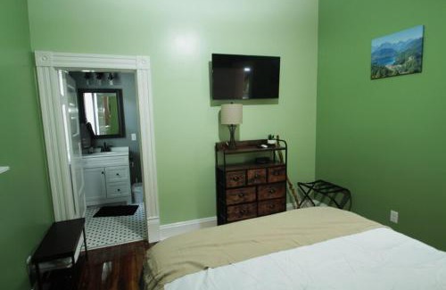 Georgetown Casa | 1880s Georgetown Jewel