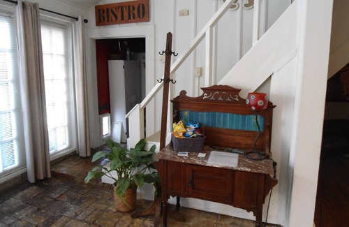 East of Broadway Cabaña | ¡1882 Carriage House en el corazón de la ciudad!