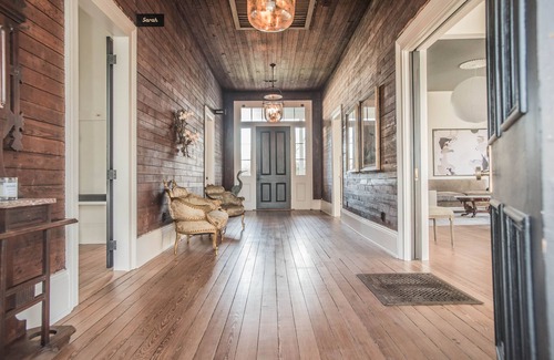 Lake Providence Casa | 1884 Historic Bernard House on Beautiful Lake Providence