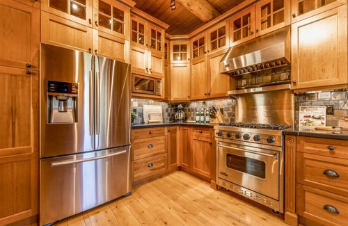 East Kootenay Casa | 1886 Greywolf, Hostaway