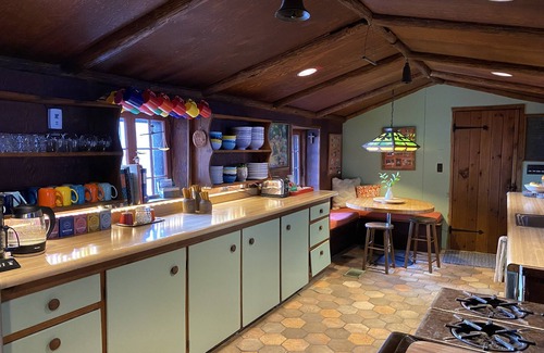 Wallkill Cabina | 1890's Log Cabin ~ 230 Acre Private Reserve ~ 150’ Waterfall ~ Hiking Trails