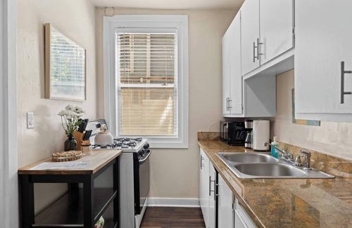 Midtown Sacramento Apartamento | Perfect location with Parking!