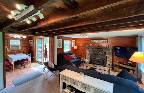 Tannersville Casa | 1894 Catskills Farmhouse Retreat