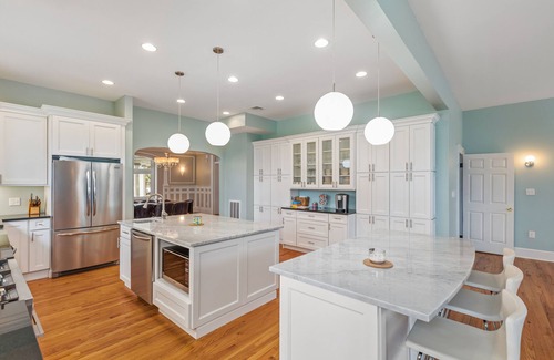 Plainfield Casa | 1897 MANSION 30 min to NYC Sleeps up to 26 with 12 bedrooms and 7 and 1/2 baths