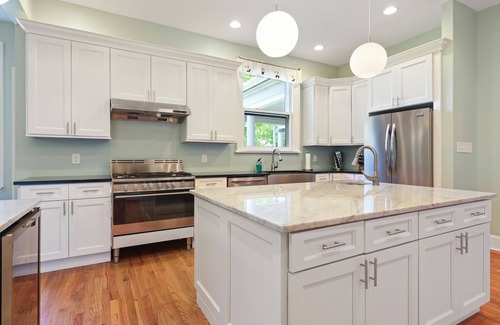 Plainfield Casa | 1897 MANSION 30 min to NYC Sleeps up to 26 with 12 bedrooms and 7 and 1/2 baths