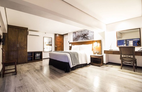 Downtown Hotel | 1898 Hotel Colonia En Las Filipinas