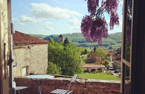 Puy-l'Eveque Casa | Mansión de los siglos XVIII y XIX en el corazón del viñedo de Cahors.