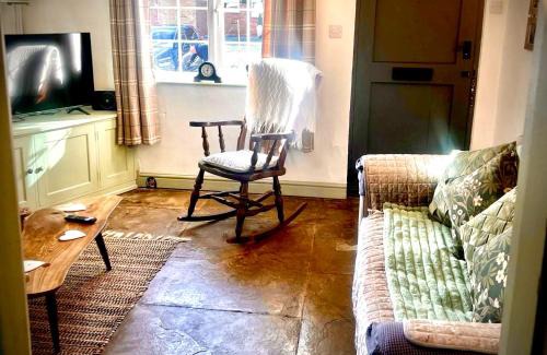 Snitterfield Casa | 18th Century Cottage Stunning Farmland Views Stratford Upon Avon