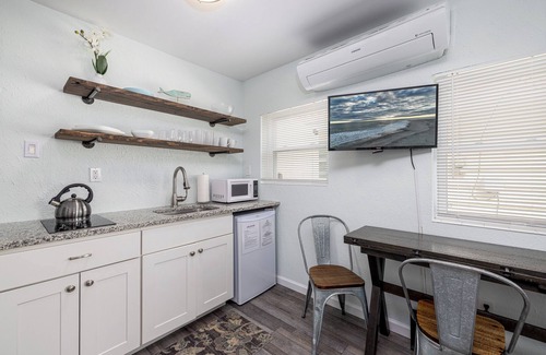 Cape May - Wildwood Cabaña | 18th Street Cottage # 2