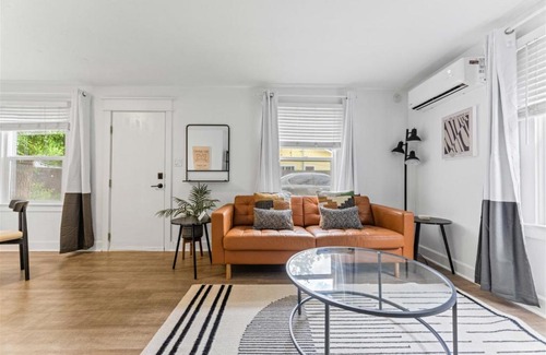 North End Apartamento | 18th Street E