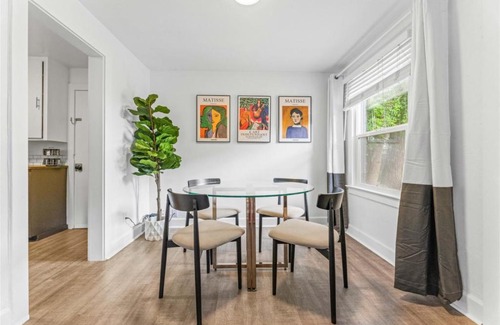 North End Apartamento | 18th Street E