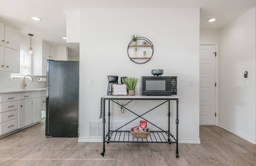 Dumas Casa | 18th Street Retreat