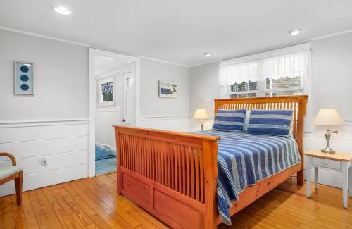 West Harwich Casa | 19 Burton Avenue West Harwich - - Lobsta House