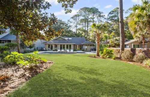 Heritage Woods Casa | 19 Gunnery Lane 2 Kings 1 Queen 2 Doubles Pet Friendly Private Heated Pool w Beach GearBike Rentals