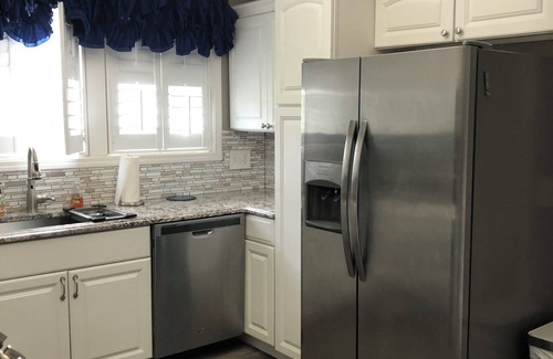 Tyler Casa | 1912 Farmhouse has large, covered porch & fire pit! Near Casino & The Pinnacle