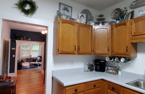 Saluda Casa | 1920's and 2020's...the best of both!