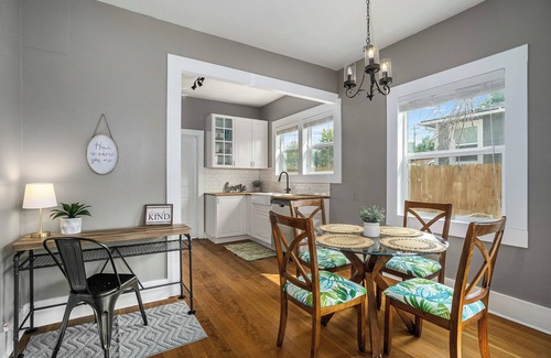 Castle Rock Casa | 1920's Historic House Short Walk to Downtown