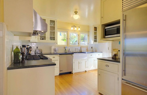 Los Feliz Alquiler De Eote | 1920's Los Feliz Villa with Pool and Spa.