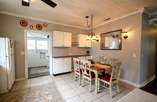 Waynesville Casa | 1920s Cottage- Walk to Downtown Waynesville and Hazelwood Village. Pet-Friendly!