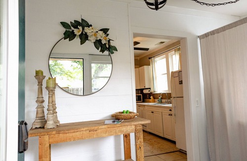 Waynesville Casa | 1920s Cottage- Walk to Downtown Waynesville and Hazelwood Village. Pet-Friendly!