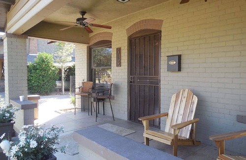 Lynwood Place Casa | 1931 Histórico, restaurado, convenientemente ubicado, en el centro de Phoenix Bungalow