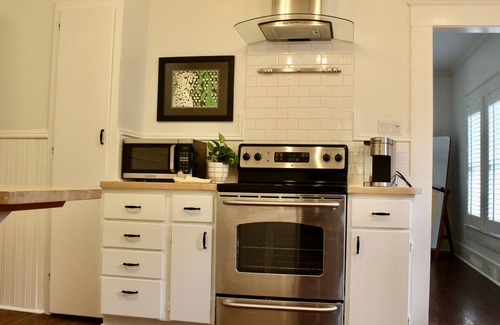 Uptown Casa | 1930's Casa Luna in the heart of Alamo Heights