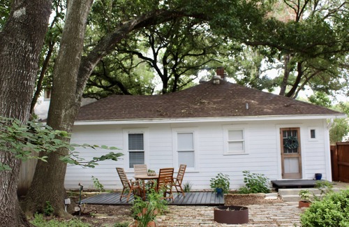 Uptown Casa | 1930's Casa Luna in the heart of Alamo Heights
