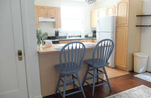 Mariposa Apartamento | 1930’s Bungalow hidden in Mariposa’s Historic Downtown