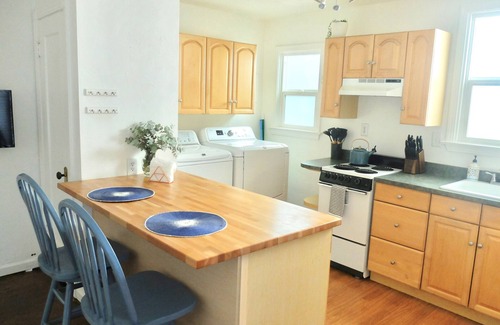 Mariposa Apartamento | 1930’s Bungalow hidden in Mariposa’s Historic Downtown