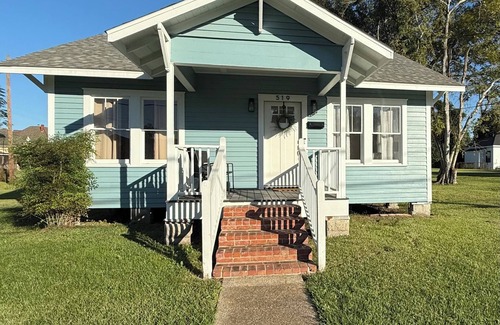 Lake Charles Casa | 1930s Charpentier District Charmer