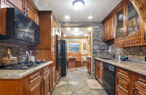 Big Bear City Cabina | 1938 Historic Maltby Cabin