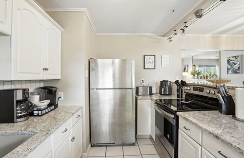 Tulsa Casa | 1940s Beautiful Remodel | Near Expo Sq / TU / DT