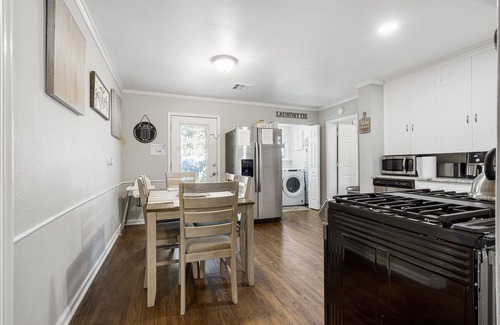 Fair Heights Casa | 1940s Stunning Midtown Remodel | Expo / TU 1 Mile
