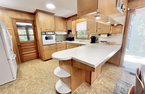 Cary Casa | 1950's 3BR Downtown Cary Ranch! 10 Min Walk to Downtown Cary Park!