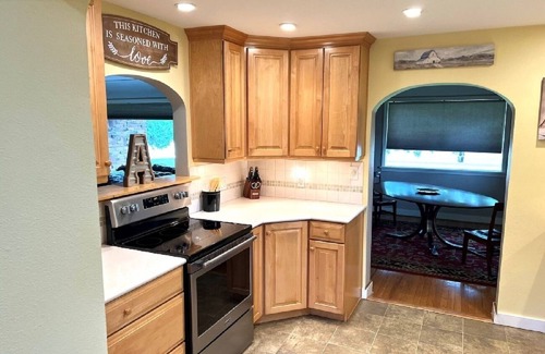 Meridian Casa | 1950's Brick House. Tons of character. Minutes from downtown Meridian.