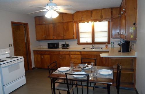 Grand Island Casa | 1950 Retro Ranch. Convenientemente ubicado cerca de la autopista 281