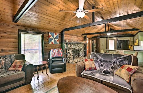 Talladega Casa | 1950s Serenity Pond Cabin with View Peace and Quiet!