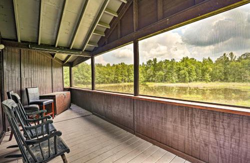 Talladega Casa | 1950s Serenity Pond Cabin with View Peace and Quiet!