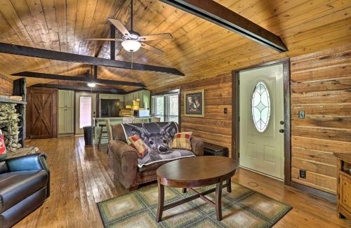 Talladega Casa | 1950s Serenity Pond Cabin with View Peace and Quiet!