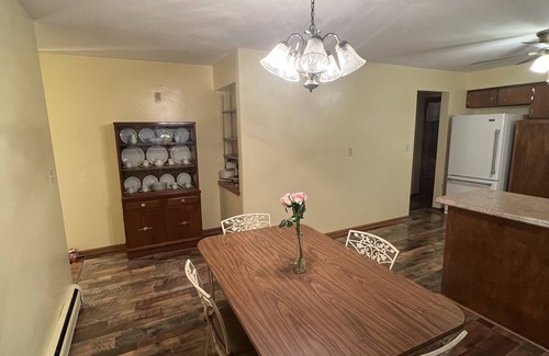 New Bedford Casa | 1959 Mid-Century Retro Home on 5 acres