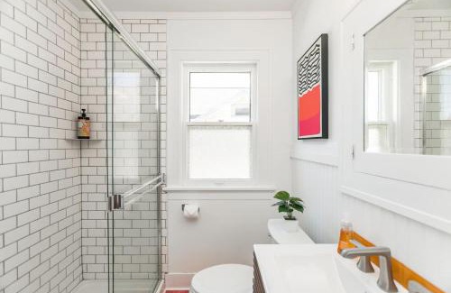 Cedar Rapids Casa | 1960s Gem-Close to Downtown And In a Quiet Area