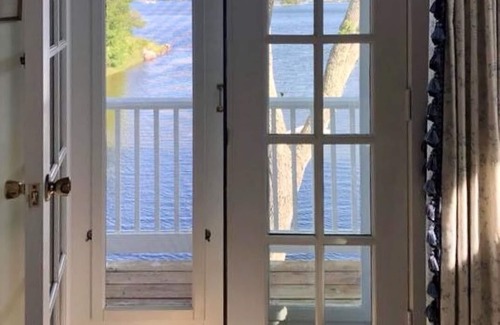 Blue Hill Casa | 19th C. Waterfront Home in Blue Hill-Exquisite Gardens & Harbor views. Sleeps 10