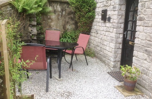 Tideswell Cabaña | 1A Market Square