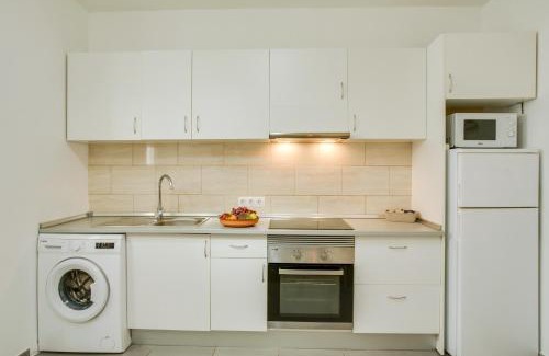 Vecindario Apartamento | 1a Van Halen