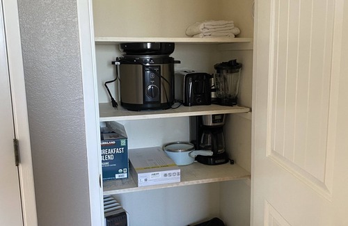 Tucson Cabaña | 1b/1b Guest House Purple Mattress - Dogs / Horses welcomed