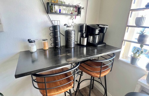 University Heights Condominio | 1b1b Central Hillcrest, San Diego condo. Walkable neighborhood and central to SD