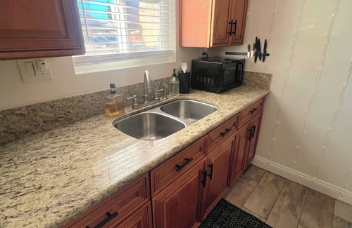 University Heights Condominio | 1b1b Central Hillcrest, San Diego condo. Walkable neighborhood and central to SD