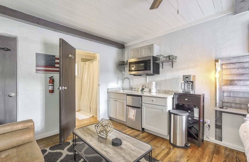 West Colorado Springs Cabina | 1BD Cozy Suiterestaurants & Hiking!dogs Welcome