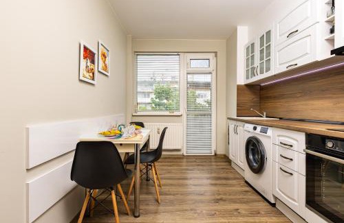 Plovdiv Apartamento | 1BD Flat in Plovdiv - 25 min Walk from the Centre by Flat Mаnаger