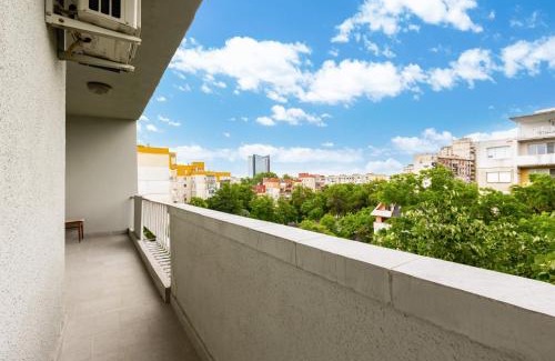 Plovdiv Apartamento | 1BD Flat in Plovdiv - 25 min Walk from the Centre by Flat Mаnаger